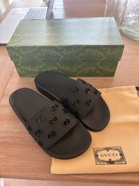 Designer  Interlocking-GG Rubber Slide Sandals UNISEX